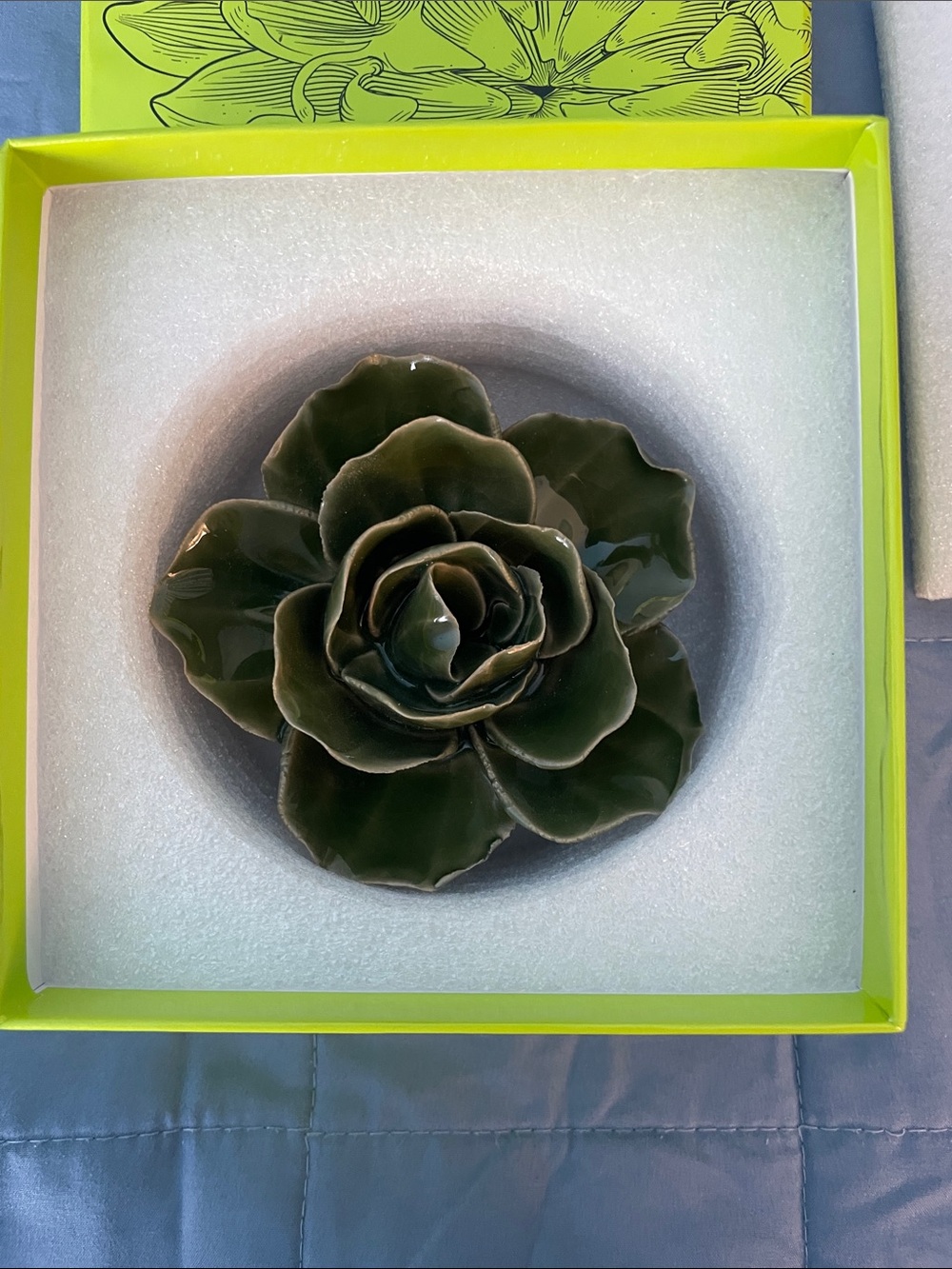 Chive “Flower Green” Ceramic Floral Sculpture. - Picture 2 of 5